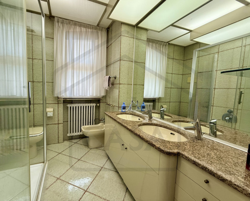 ABANO TERME – Nel cuore più esclusivo della città, con affaccio diretto sulla rinomata Piazza Sac...