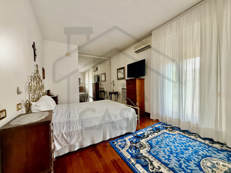 ABANO TERME – Nel cuore più esclusivo della città, con affaccio diretto sulla rinomata Piazza Sac...