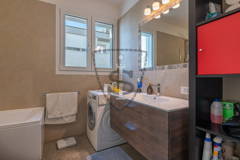 Stai cercando un appartamento moderno, indipendente e comodo ai servizi?
A Zanè ti presentiamo un...