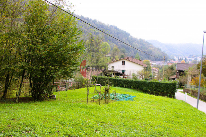 Scopri un'opportunità unica per costruire la tua casa dei sogni nel cuore di Valdagno! 

Proponia...