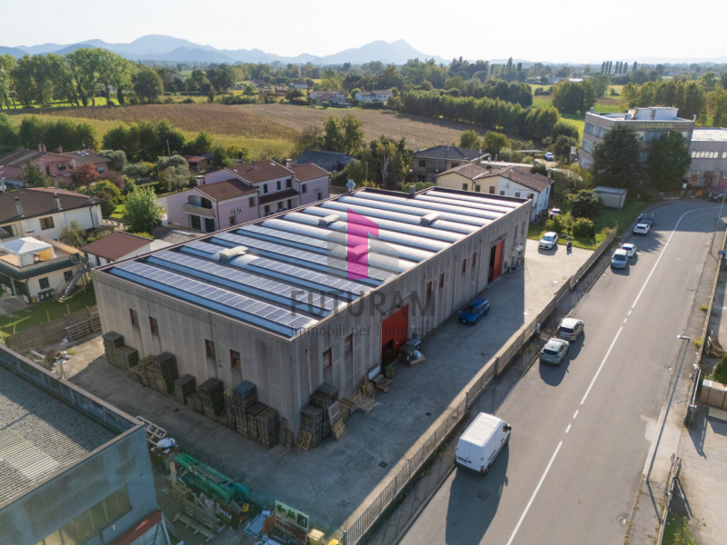 CAPANNONE IN VENDITA A RUBANO - RIF. 031MAT - T. 3403358378

IN ESCLUSIVA, proponiamo la vendita ...