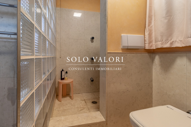 Rif. BC218 - (per info 3498988179 Valeriano)

ELEGANZA SENZA TEMPO A POCHI MINUTI DAL CENTRO DI B...