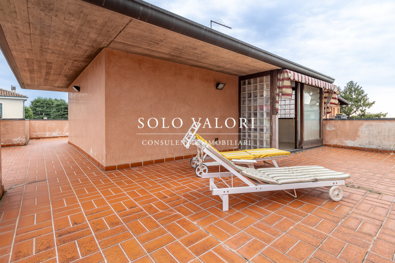 Rif. BC218 - (per info 3498988179 Valeriano)

ELEGANZA SENZA TEMPO A POCHI MINUTI DAL CENTRO DI B...