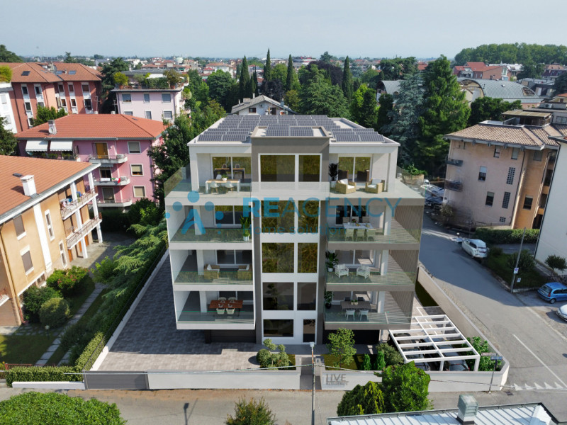 VICENZA - Zona Sant'Andrea (Madonetta)

ATTICO TRICAMERE CON GRANDE TERRAZZO ABITABILE
Prezzo ris...