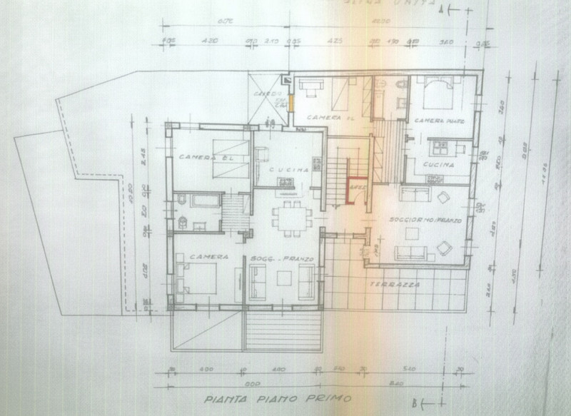 Scopri questa straordinaria opportunità immobiliare IN VENDITA situata nel cuore di Camposampiero...