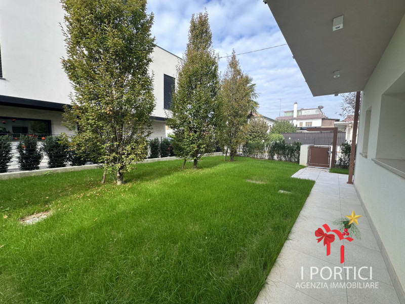 MOGLIANO VENETO – NUOVA BIFAMILIARE CLASSE A4 CON GIARDINO PRIVATO

Ciao, sono una porzione di bi...