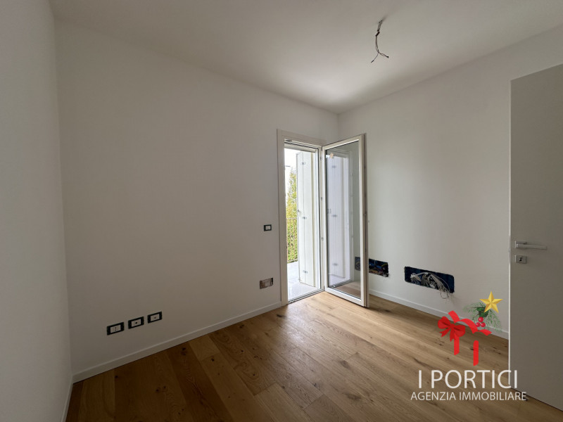 MOGLIANO VENETO – NUOVA BIFAMILIARE CLASSE A4 CON GIARDINO PRIVATO

Ciao, sono una porzione di bi...