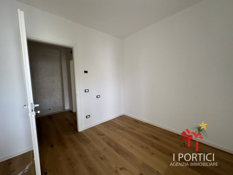 MOGLIANO VENETO – NUOVA BIFAMILIARE CLASSE A4 CON GIARDINO PRIVATO

Ciao, sono una porzione di bi...