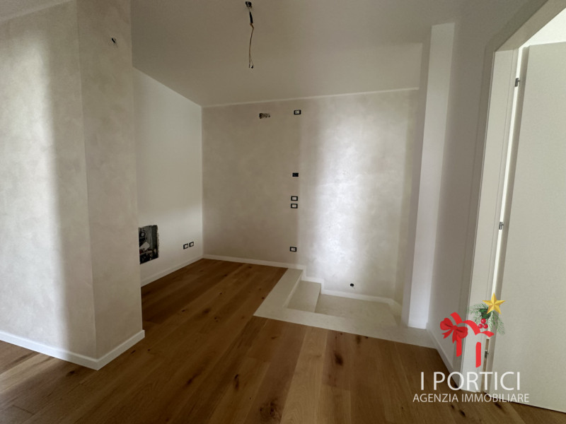 MOGLIANO VENETO – NUOVA BIFAMILIARE CLASSE A4 CON GIARDINO PRIVATO

Ciao, sono una porzione di bi...