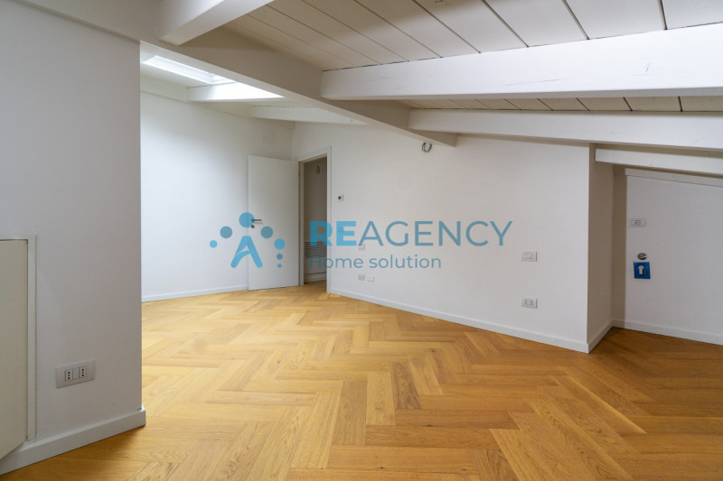 STAI CERCANDO UN QUADRILOCALE IN CENTRO STORICO A PISTOIA?

ECCO L’OCCASIONE CHE ASPETTAVI!!!

PI...