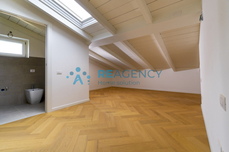 STAI CERCANDO UN QUADRILOCALE IN CENTRO STORICO A PISTOIA?

ECCO L’OCCASIONE CHE ASPETTAVI!!!

PI...