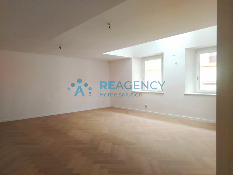 STAI CERCANDO UN TRILOCALE IN CENTRO STORICO A PISTOIA?

ECCO L’OCCASIONE CHE ASPETTAVI!!!

PISTO...