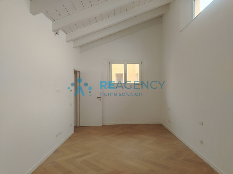 STAI CERCANDO UN TRILOCALE IN CENTRO STORICO A PISTOIA?

ECCO L’OCCASIONE CHE ASPETTAVI!!!

PISTO...