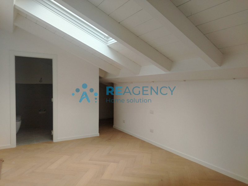 STAI CERCANDO UN TRILOCALE IN CENTRO STORICO A PISTOIA?

ECCO L’OCCASIONE CHE ASPETTAVI!!!

PISTO...