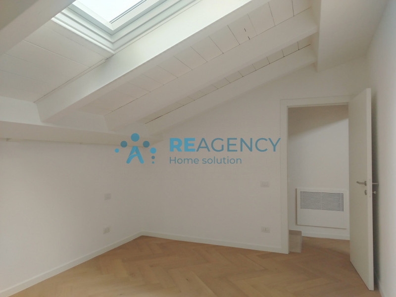 STAI CERCANDO UN TRILOCALE IN CENTRO STORICO A PISTOIA?

ECCO L’OCCASIONE CHE ASPETTAVI!!!

PISTO...