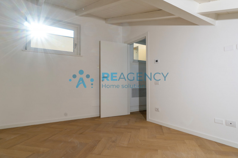 STAI CERCANDO UN ATTICO TRILOCALE IN CENTRO STORICO A PISTOIA?

ECCO L’OCCASIONE CHE ASPETTAVI!!!...