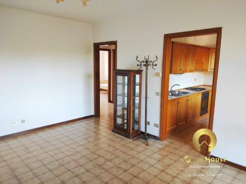 OPEN HOUSE by Franco Savegnago propone in locazione appartamento parz.arredato posto al 3° Piano ...