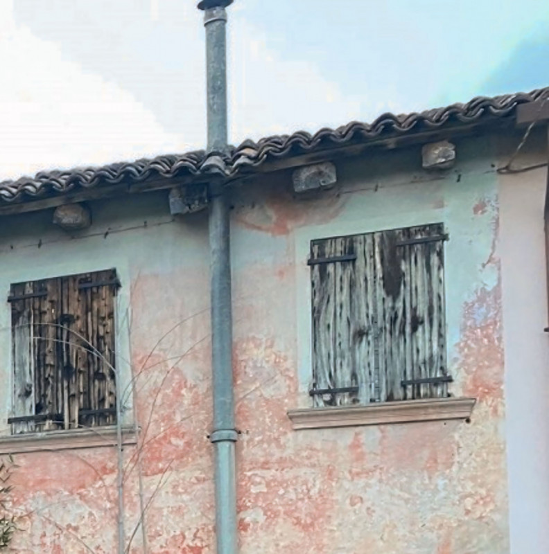 (Per INFO 3316190143) A Castelminio di Resana proponiamo in vendita rustico da ristrutturare di c...