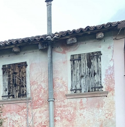 (Per INFO 3316190143) A Castelminio di Resana proponiamo in vendita rustico da ristrutturare di c...