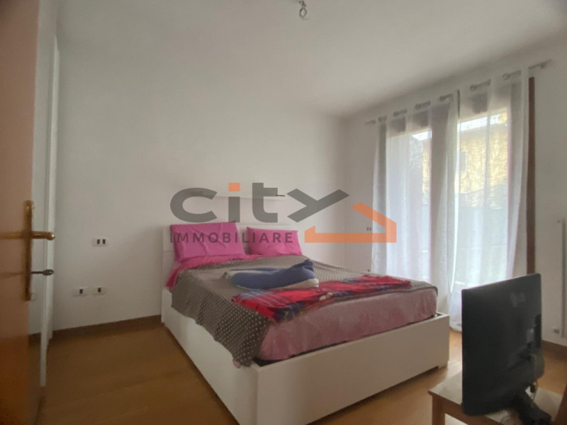 Sei alla ricerca di un'abitazione confortevole e ben posizionata? Ti proponiamo un grazioso appar...