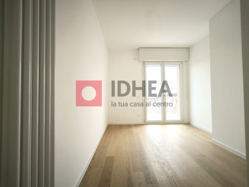 "Riferimento UT1"

TREVISO-FUORI MURA.

ZONA VIALE LUZZATI. In posizione comoda ad ogni servizio,...