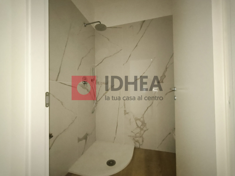 "Riferimento UT1"

TREVISO-FUORI MURA.

ZONA VIALE LUZZATI. In posizione comoda ad ogni servizio,...