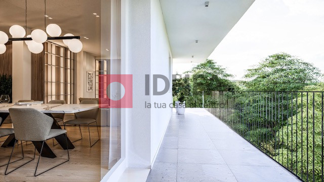 "Riferimento UT1"

TREVISO-FUORI MURA.

ZONA VIALE LUZZATI. In posizione comoda ad ogni servizio,...