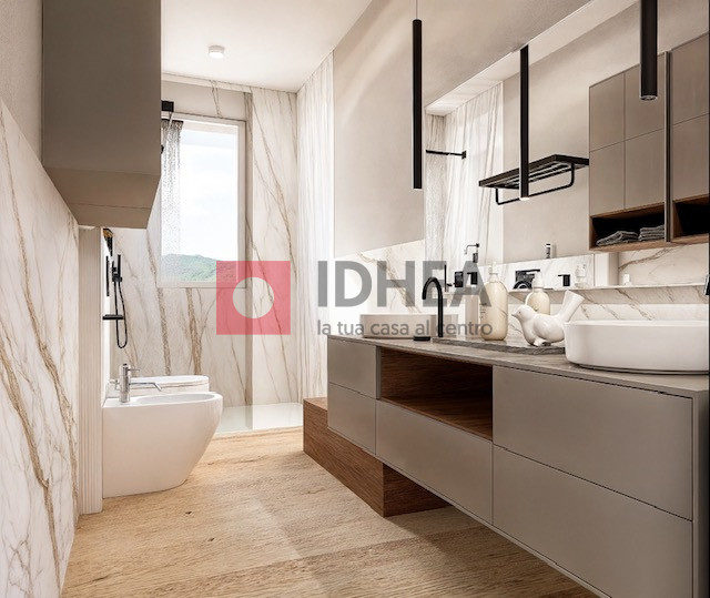 "Riferimento UT1"

TREVISO-FUORI MURA.

ZONA VIALE LUZZATI. In posizione comoda ad ogni servizio,...