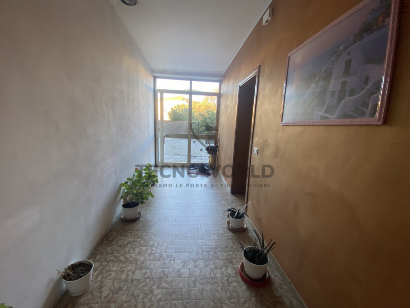 Scopri questa meravigliosa casa a schiera centrale situata nel centro storico di Malo. Questa abi...