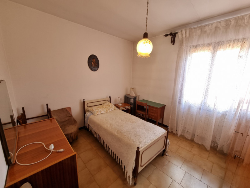 Lozzo Atestino (PD), sita in pieno centro e comodissima ai servizi di prima necessità, proponiamo...