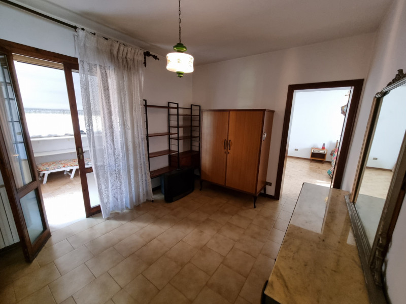 Lozzo Atestino (PD), sita in pieno centro e comodissima ai servizi di prima necessità, proponiamo...