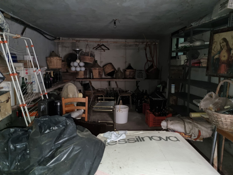 Lozzo Atestino (PD), sita in pieno centro e comodissima ai servizi di prima necessità, proponiamo...