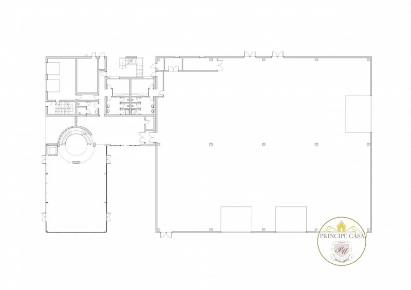 Rif. HKT001 - Capannone di 1700 mq ad uso produttivo e commerciale  con annessi uffici  amministr...