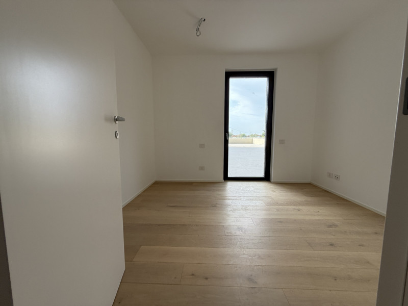 Rif. BA221-A6 – Info m./WhatsApp +39 393 9878704 Daniel

Scopri una delle ultime opportunità abit...