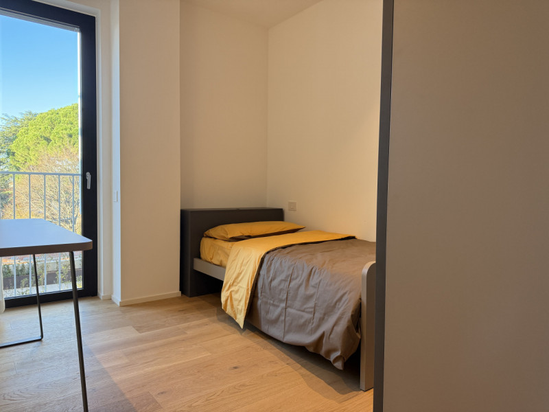 Rif.BA221-A7 (per info 393 9878704 Daniel)

TUO A PARTIRE DA EURO 945 AL MESE !!! (Info in agenzi...