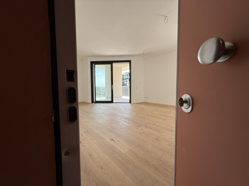 Rif. BA221-A12 – Info m./WhatsApp +39 393 9878704 Daniel

Scopri una delle ultime opportunità abi...