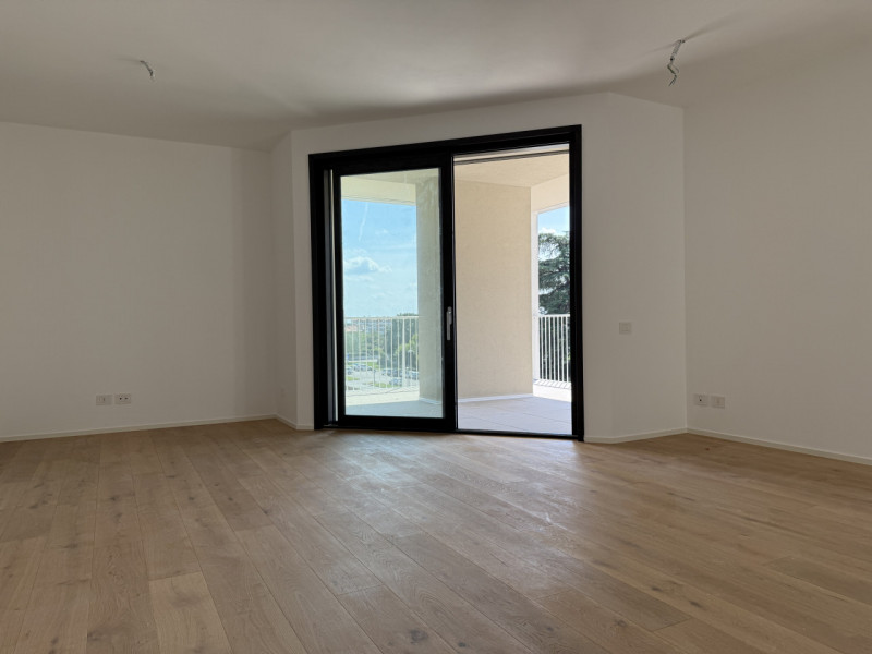 Rif. BA221-A12 – Info m./WhatsApp +39 393 9878704 Daniel

Scopri una delle ultime opportunità abi...