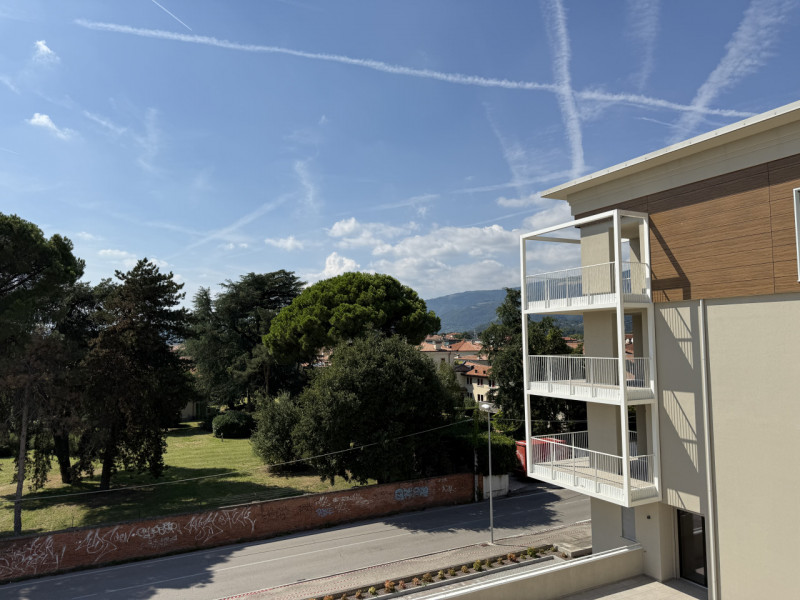 Rif. BA221-A12 – Info m./WhatsApp +39 393 9878704 Daniel

Scopri una delle ultime opportunità abi...