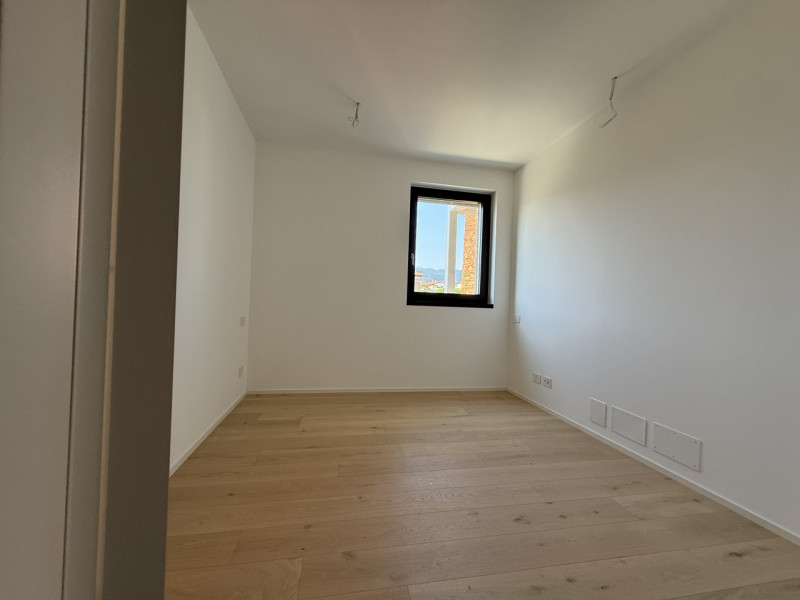 Rif. BA221-A15 – Info m./WhatsApp +39 393 9878704 Daniel

Se stai cercando una casa nuova, spazio...