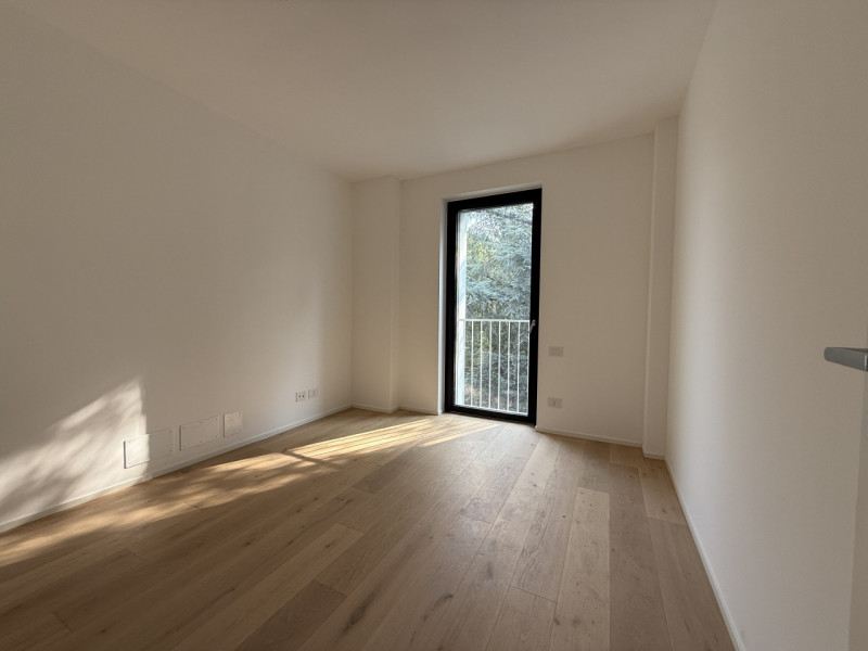 Rif. BA221-A19 – Info m./WhatsApp +39 393 9878704 Daniel

Se stai cercando una casa nuova, modern...