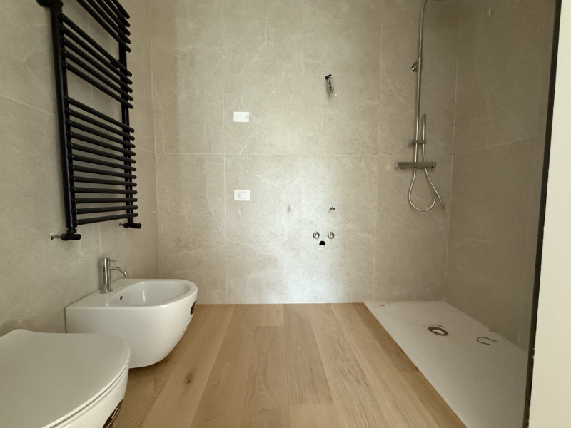 Rif. BA221-A19 – Info m./WhatsApp +39 393 9878704 Daniel

Se stai cercando una casa nuova, modern...