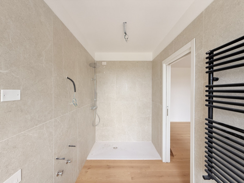 Rif. BA221-A21 – Info m./WhatsApp +39 393 9878704 Daniel

Se stai cercando una casa nuova, lumino...