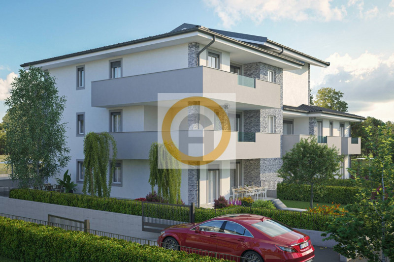 Vi presentiamo un terreno edificabile residenziale di ben 4500 mq, con una superficie edificabile...