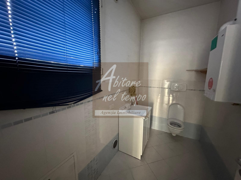 CITTADELLA - BORGO BASSANO

Proponiamo in locazione un negozio di 60mq vetrinato su due lati e co...