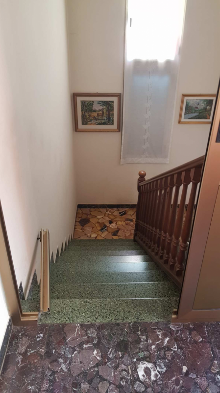 Mellaredo di Pianiga
Comoda a tutti i servizi principali e bus, proponiamo in vendita casa singol...