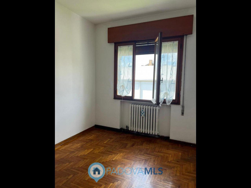 Immobile in esclusiva al Gruppo Padova MLS
Vendesi a Monselice, in quartiere Marco Polo, appartam...