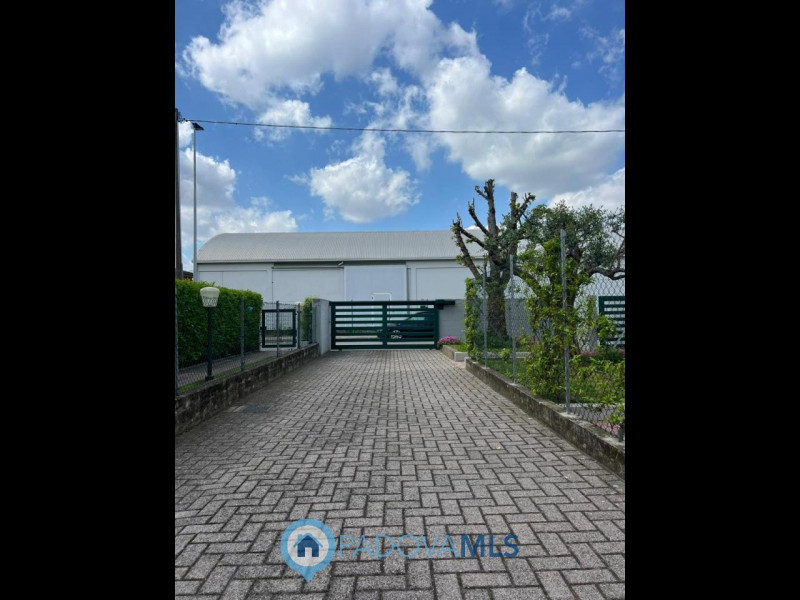 Immobile in esclusiva al Gruppo Padova MLS
Vendesi a Monselice, in quartiere Marco Polo, appartam...