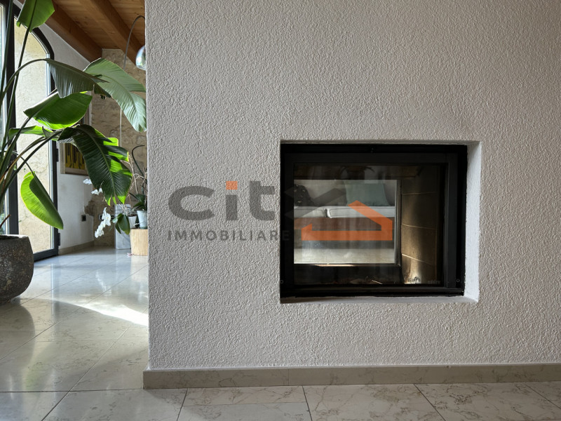 Pieve del Grappa, ai confini con Borso del Grappa – Elegante rustico ristrutturato con ampio giar...