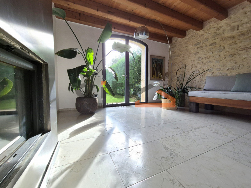 Pieve del Grappa, ai confini con Borso del Grappa – Elegante rustico ristrutturato con ampio giar...