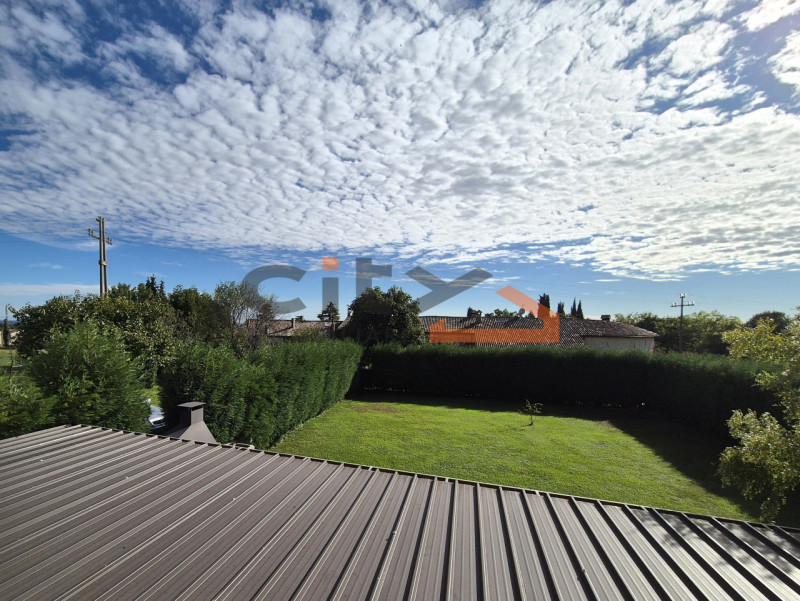 Pieve del Grappa, ai confini con Borso del Grappa – Elegante rustico ristrutturato con ampio giar...